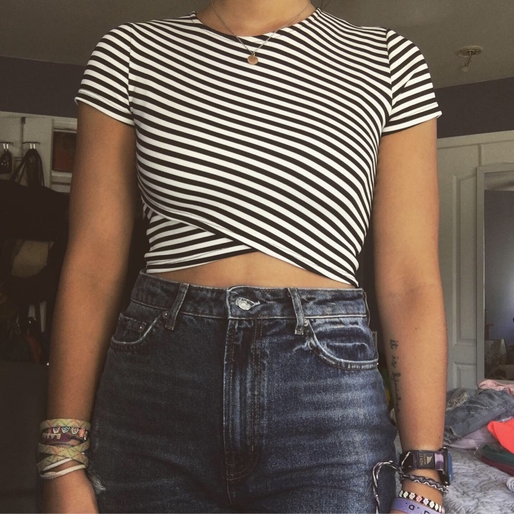 Forever 21 striped crop top size S